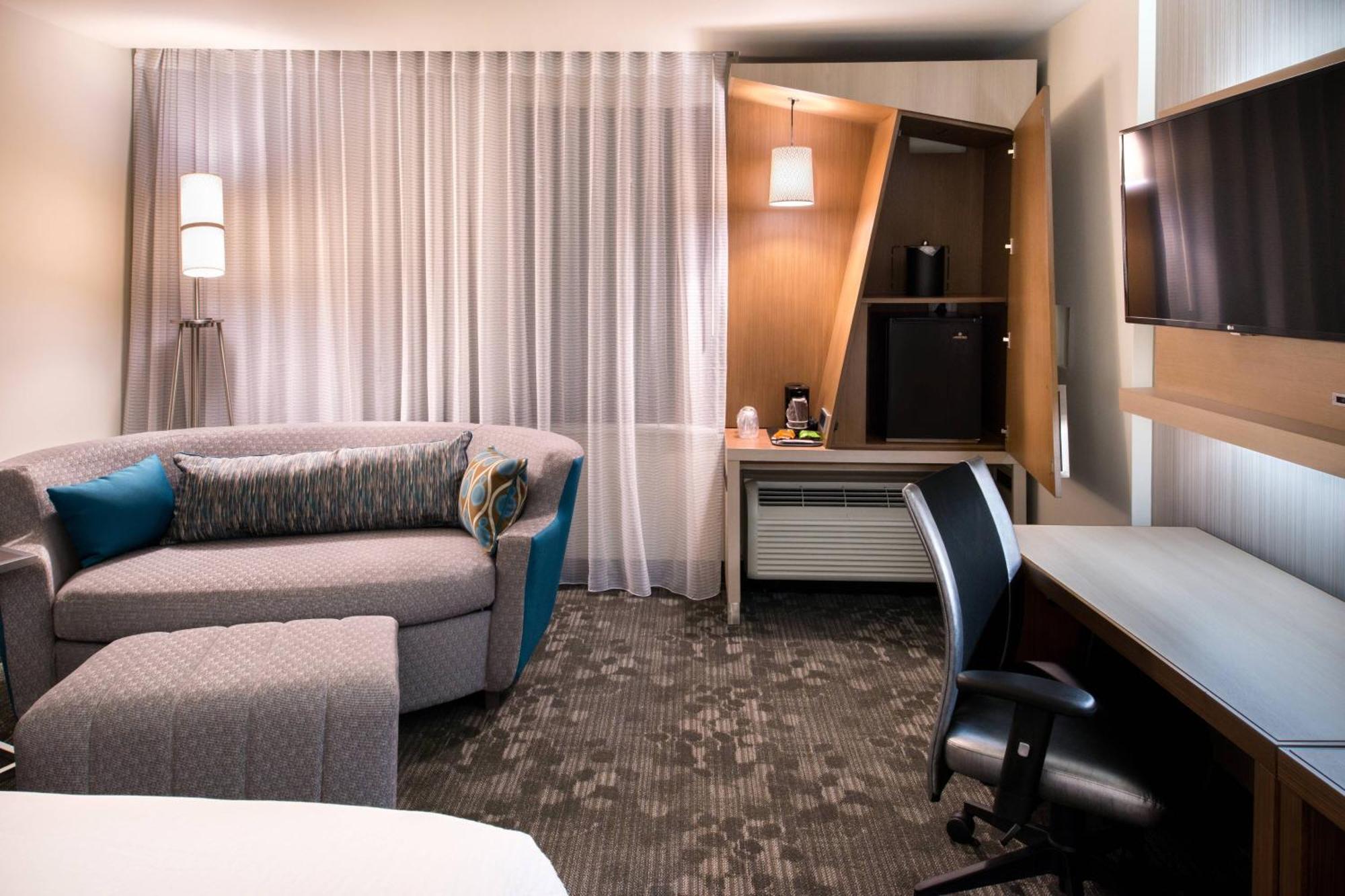 Courtyard By Marriott Джексонвилл Экстерьер фото