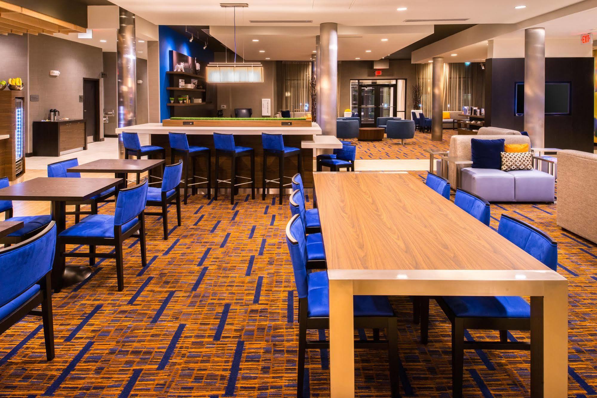 Courtyard By Marriott Джексонвилл Экстерьер фото